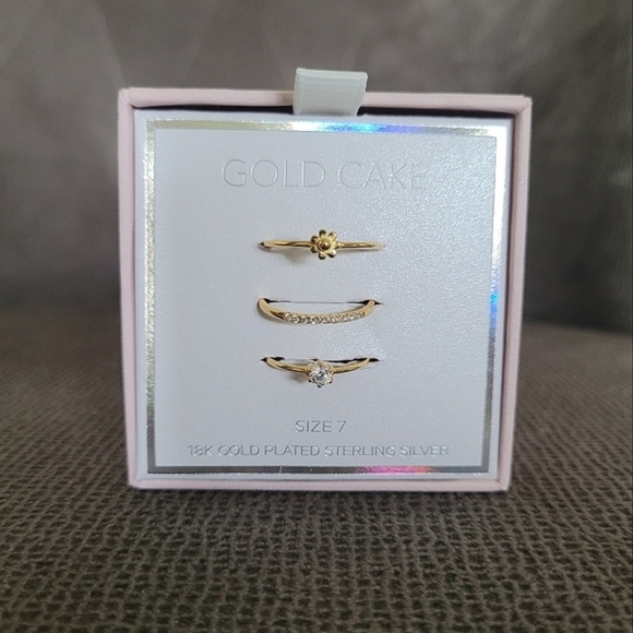 Gold Cake🍰 Set of Three3️⃣ Dainty Gold💛 Rings💍 - NIB - Picture 13 of 14